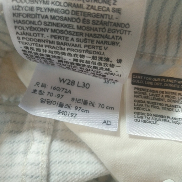 NWOT 311 Levi's pinstripe shaping skinny jeans - Picture 3 of 3